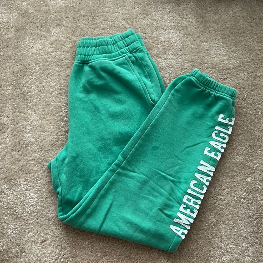 american eagle green sweatpants size small